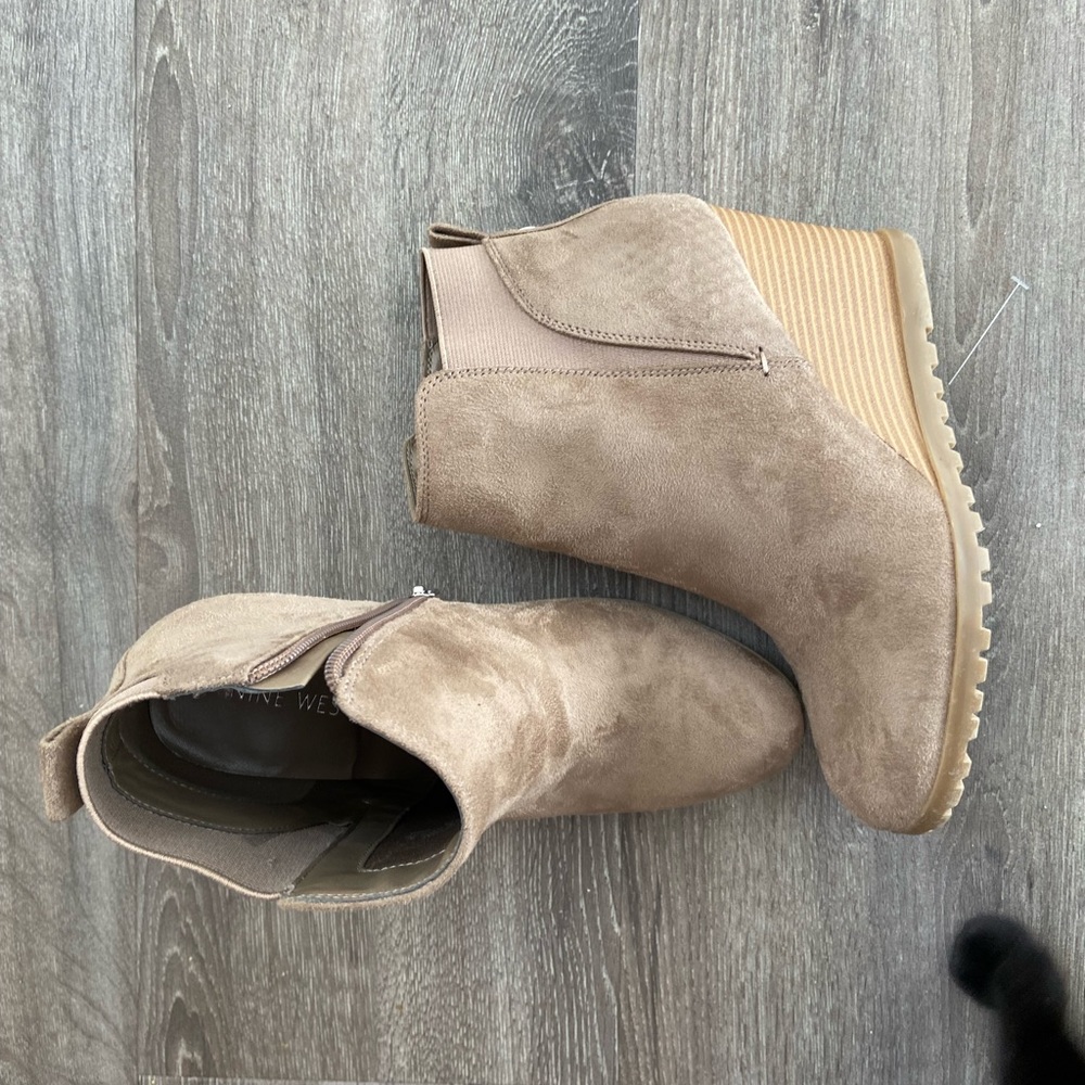Size 7.5 Nine West boots super cute